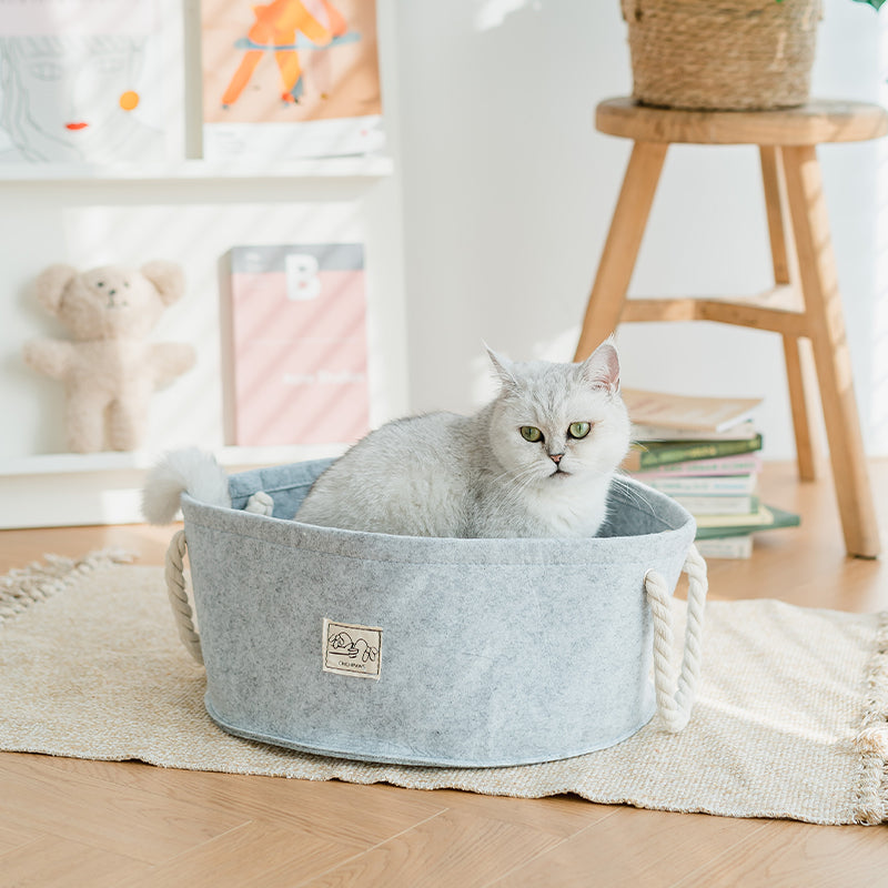 Two-hand felt nest